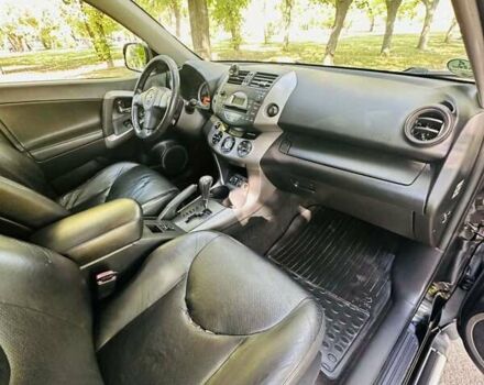 Чорний Тойота РАВ 4, об'ємом двигуна 2 л та пробігом 257 тис. км за 7999 $, фото 13 на Automoto.ua