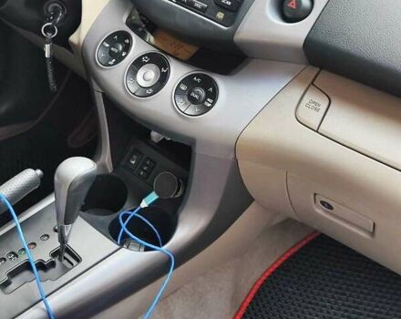 Чорний Тойота РАВ 4, об'ємом двигуна 2.4 л та пробігом 91 тис. км за 12500 $, фото 32 на Automoto.ua