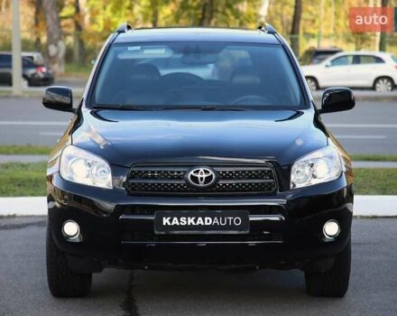 Черный Тойота РАВ 4, объемом двигателя 2 л и пробегом 170 тыс. км за 10000 $, фото 1 на Automoto.ua