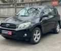 Чорний Тойота РАВ 4, об'ємом двигуна 2 л та пробігом 249 тис. км за 8240 $, фото 1 на Automoto.ua