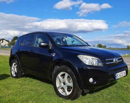 Черный Тойота РАВ 4, объемом двигателя 2.2 л и пробегом 209 тыс. км за 10500 $, фото 6 на Automoto.ua