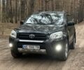 Черный Тойота РАВ 4, объемом двигателя 2 л и пробегом 189 тыс. км за 9500 $, фото 1 на Automoto.ua