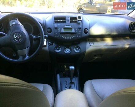 Черный Тойота РАВ 4, объемом двигателя 2 л и пробегом 229 тыс. км за 9900 $, фото 9 на Automoto.ua