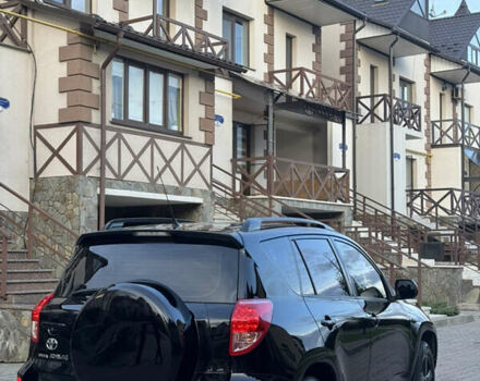 Черный Тойота РАВ 4, объемом двигателя 2 л и пробегом 260 тыс. км за 8700 $, фото 2 на Automoto.ua