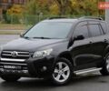 Черный Тойота РАВ 4, объемом двигателя 2.4 л и пробегом 138 тыс. км за 12500 $, фото 1 на Automoto.ua