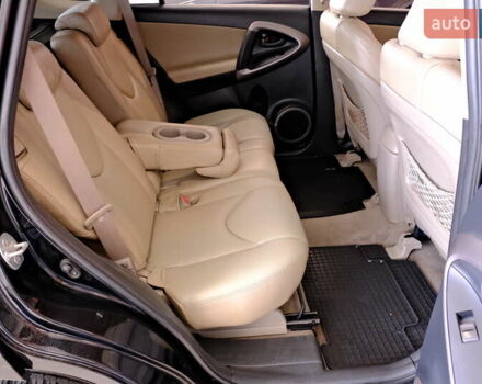 Черный Тойота РАВ 4, объемом двигателя 2.4 л и пробегом 216 тыс. км за 8900 $, фото 33 на Automoto.ua