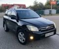 Черный Тойота РАВ 4, объемом двигателя 2 л и пробегом 226 тыс. км за 9600 $, фото 7 на Automoto.ua