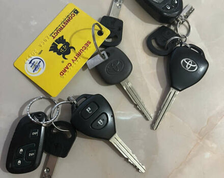 Черный Тойота РАВ 4, объемом двигателя 2 л и пробегом 127 тыс. км за 10500 $, фото 1 на Automoto.ua