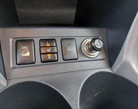 Черный Тойота РАВ 4, объемом двигателя 2 л и пробегом 237 тыс. км за 8799 $, фото 13 на Automoto.ua