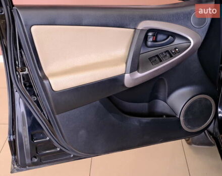 Черный Тойота РАВ 4, объемом двигателя 2.4 л и пробегом 216 тыс. км за 8900 $, фото 24 на Automoto.ua