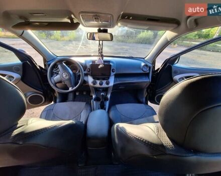 Черный Тойота РАВ 4, объемом двигателя 2 л и пробегом 264 тыс. км за 9200 $, фото 13 на Automoto.ua