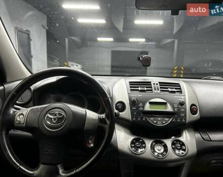 Черный Тойота РАВ 4, объемом двигателя 2 л и пробегом 160 тыс. км за 10800 $, фото 12 на Automoto.ua