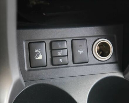 Черный Тойота РАВ 4, объемом двигателя 2.4 л и пробегом 138 тыс. км за 12000 $, фото 17 на Automoto.ua