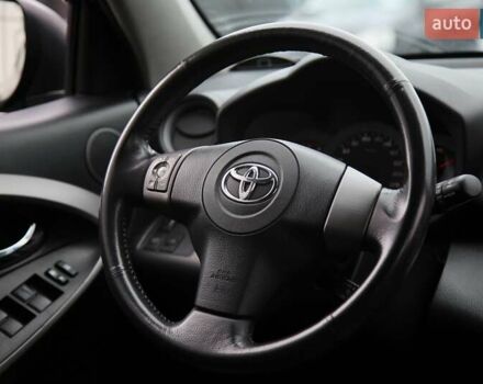 Черный Тойота РАВ 4, объемом двигателя 2.4 л и пробегом 138 тыс. км за 12500 $, фото 13 на Automoto.ua