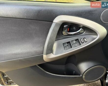 Тойота РАВ 4 2007 в Киеве на Automoto.ua Черный Тойота РАВ 4, объемом двигателя 2 л и пробегом 183 тыс. км за 10750 $, фото 42 на Automoto.ua