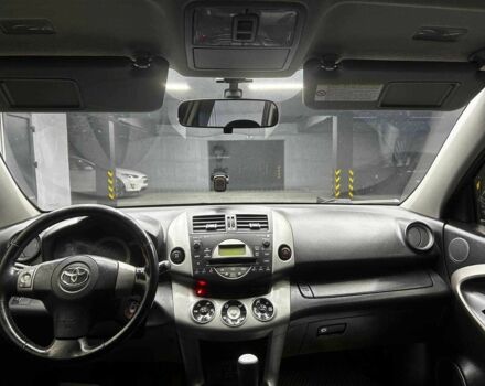 Черный Тойота РАВ 4, объемом двигателя 2 л и пробегом 160 тыс. км за 10800 $, фото 11 на Automoto.ua