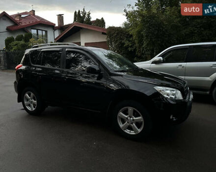 Чорний Тойота РАВ 4, об'ємом двигуна 2 л та пробігом 92 тис. км за 11700 $, фото 2 на Automoto.ua