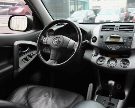 Черный Тойота РАВ 4, объемом двигателя 2.4 л и пробегом 138 тыс. км за 12000 $, фото 10 на Automoto.ua