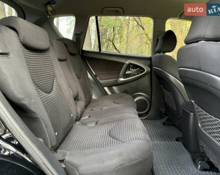 Тойота РАВ 4 2007 в Киеве на Automoto.ua Черный Тойота РАВ 4, объемом двигателя 2 л и пробегом 183 тыс. км за 10750 $, фото 31 на Automoto.ua