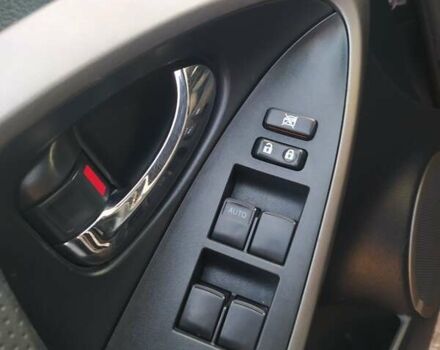 Черный Тойота РАВ 4, объемом двигателя 2.2 л и пробегом 244 тыс. км за 9400 $, фото 11 на Automoto.ua