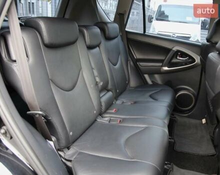 Черный Тойота РАВ 4, объемом двигателя 2.4 л и пробегом 138 тыс. км за 12500 $, фото 8 на Automoto.ua