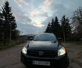 Черный Тойота РАВ 4, объемом двигателя 2.36 л и пробегом 265 тыс. км за 9499 $, фото 1 на Automoto.ua