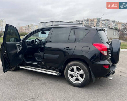 Черный Тойота РАВ 4, объемом двигателя 2 л и пробегом 248 тыс. км за 8700 $, фото 8 на Automoto.ua