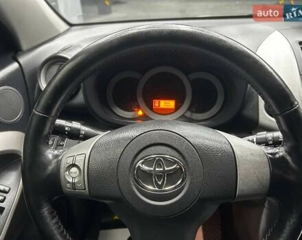 Черный Тойота РАВ 4, объемом двигателя 2 л и пробегом 160 тыс. км за 10800 $, фото 13 на Automoto.ua