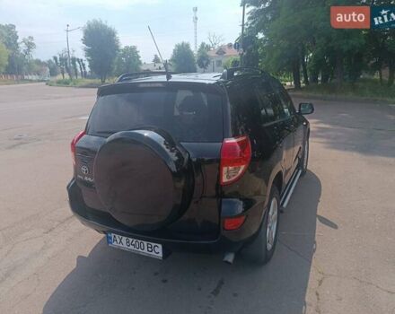 Черный Тойота РАВ 4, объемом двигателя 2 л и пробегом 181 тыс. км за 10500 $, фото 4 на Automoto.ua
