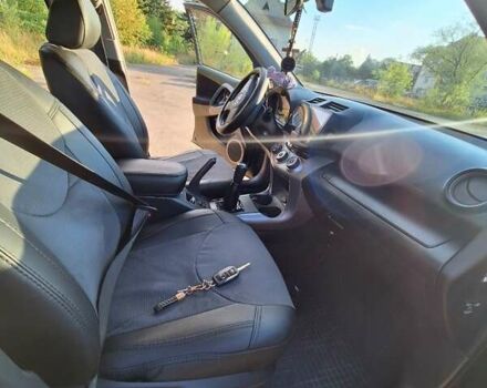 Черный Тойота РАВ 4, объемом двигателя 2 л и пробегом 264 тыс. км за 9200 $, фото 22 на Automoto.ua