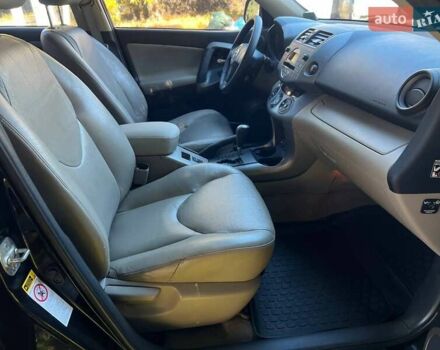 Чорний Тойота РАВ 4, об'ємом двигуна 2.36 л та пробігом 168 тис. км за 9300 $, фото 20 на Automoto.ua