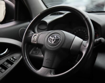 Черный Тойота РАВ 4, объемом двигателя 2.4 л и пробегом 138 тыс. км за 12000 $, фото 13 на Automoto.ua