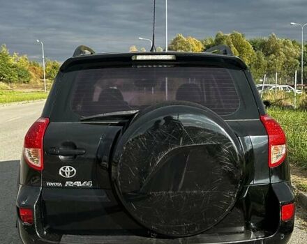 Черный Тойота РАВ 4, объемом двигателя 2 л и пробегом 564 тыс. км за 7800 $, фото 4 на Automoto.ua