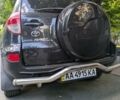 Черный Тойота РАВ 4, объемом двигателя 2 л и пробегом 180 тыс. км за 10800 $, фото 2 на Automoto.ua