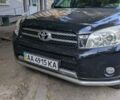 Черный Тойота РАВ 4, объемом двигателя 2 л и пробегом 180 тыс. км за 10800 $, фото 1 на Automoto.ua