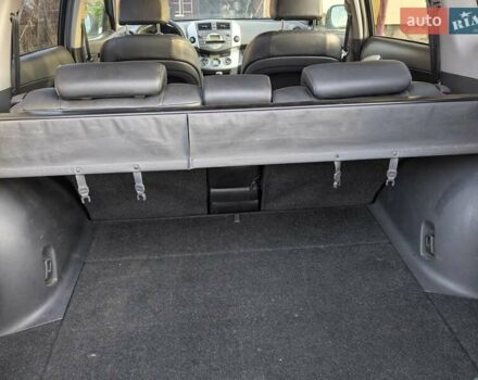 Чорний Тойота РАВ 4, об'ємом двигуна 2.2 л та пробігом 227 тис. км за 8500 $, фото 6 на Automoto.ua