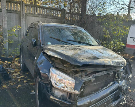 Черный Тойота РАВ 4, объемом двигателя 2 л и пробегом 200 тыс. км за 6500 $, фото 2 на Automoto.ua