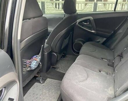 Черный Тойота РАВ 4, объемом двигателя 2 л и пробегом 218 тыс. км за 9700 $, фото 2 на Automoto.ua