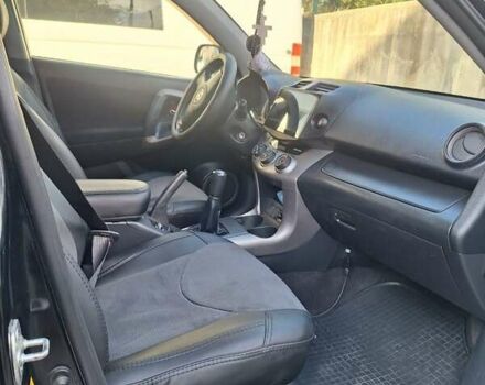 Черный Тойота РАВ 4, объемом двигателя 2 л и пробегом 264 тыс. км за 9200 $, фото 19 на Automoto.ua