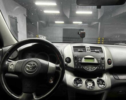 Черный Тойота РАВ 4, объемом двигателя 2 л и пробегом 160 тыс. км за 10800 $, фото 12 на Automoto.ua