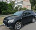 Черный Тойота РАВ 4, объемом двигателя 2 л и пробегом 180 тыс. км за 10800 $, фото 1 на Automoto.ua
