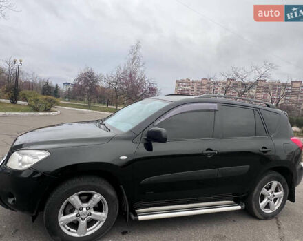 Черный Тойота РАВ 4, объемом двигателя 2 л и пробегом 248 тыс. км за 8700 $, фото 1 на Automoto.ua