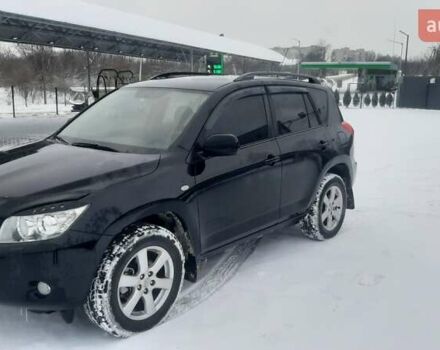 Чорний Тойота РАВ 4, об'ємом двигуна 2 л та пробігом 248 тис. км за 10600 $, фото 1 на Automoto.ua