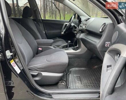 Черный Тойота РАВ 4, объемом двигателя 2 л и пробегом 176 тыс. км за 10450 $, фото 20 на Automoto.ua