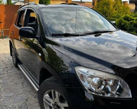 Черный Тойота РАВ 4, объемом двигателя 2 л и пробегом 178 тыс. км за 11999 $, фото 1 на Automoto.ua