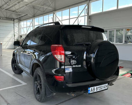 Чорний Тойота РАВ 4, об'ємом двигуна 2 л та пробігом 240 тис. км за 9500 $, фото 5 на Automoto.ua