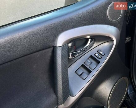 Тойота РАВ 4 2008 в Киеве на Automoto.ua Черный Тойота РАВ 4, объемом двигателя 2 л и пробегом 320 тыс. км за 12700 $, фото 13 на Automoto.ua