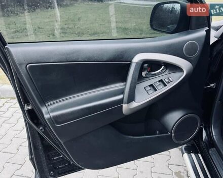 Черный Тойота РАВ 4, объемом двигателя 2.2 л и пробегом 219 тыс. км за 7999 $, фото 24 на Automoto.ua