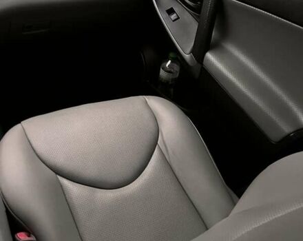 Черный Тойота РАВ 4, объемом двигателя 2.4 л и пробегом 268 тыс. км за 10500 $, фото 14 на Automoto.ua