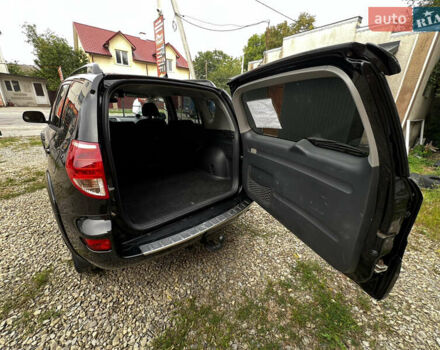 Черный Тойота РАВ 4, объемом двигателя 2.23 л и пробегом 235 тыс. км за 9500 $, фото 24 на Automoto.ua